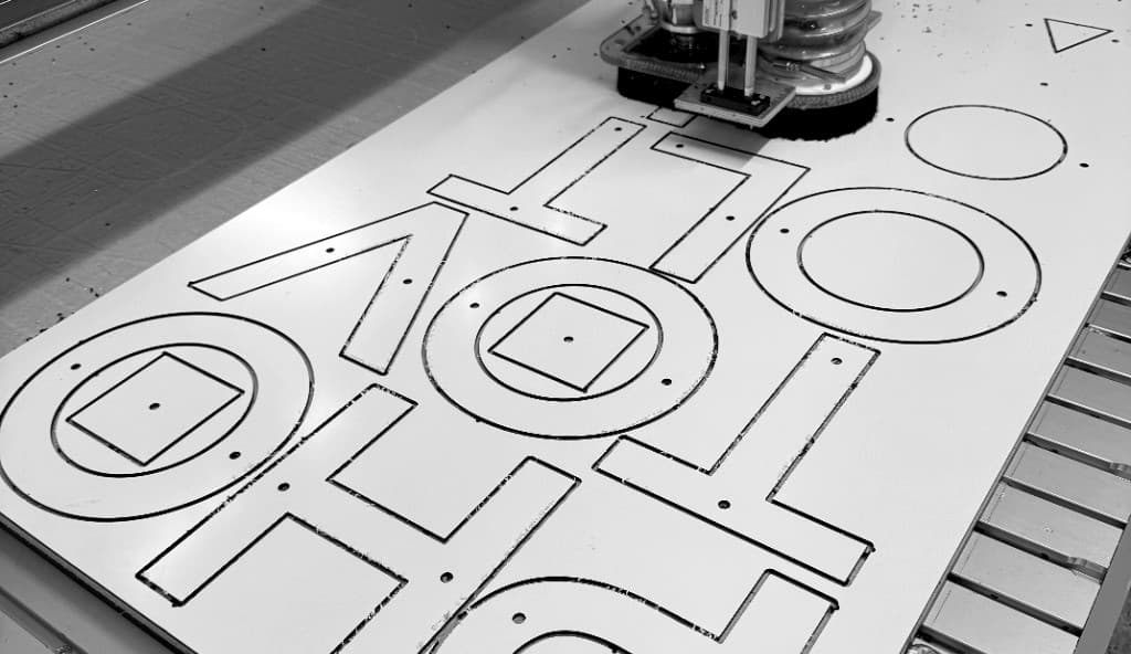 Découpe et Usinage CNC de Dibond : Précision, Finition et Sur-Mesure
